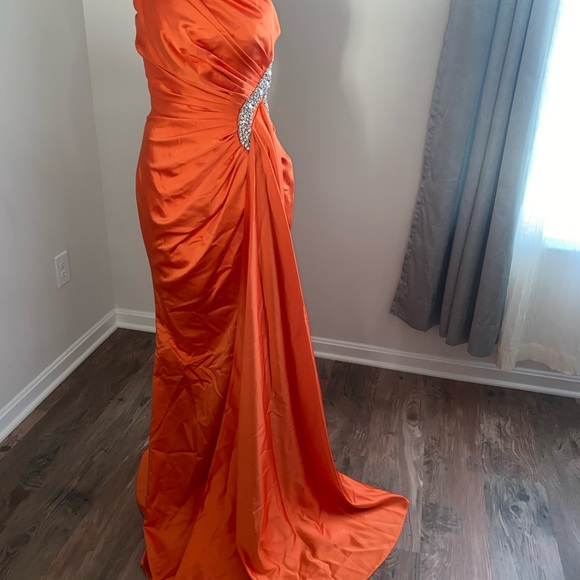 One shoulder wedding guest dress - Picture 3 of 6